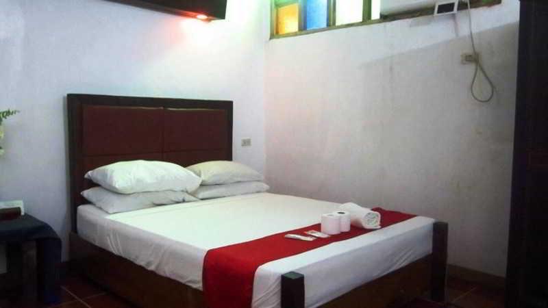 푸에르토프린세사 The Lotus Garden B&B 외부 사진
