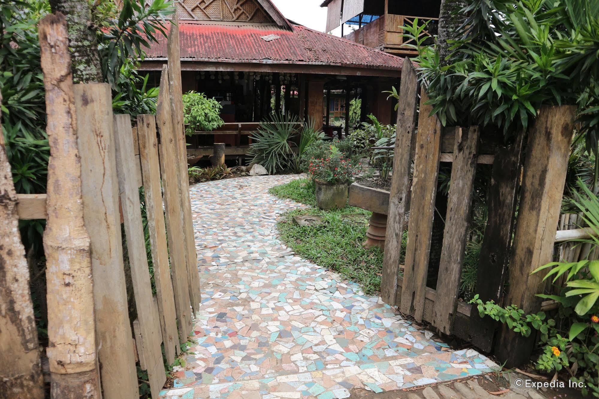 푸에르토프린세사 The Lotus Garden B&B 외부 사진